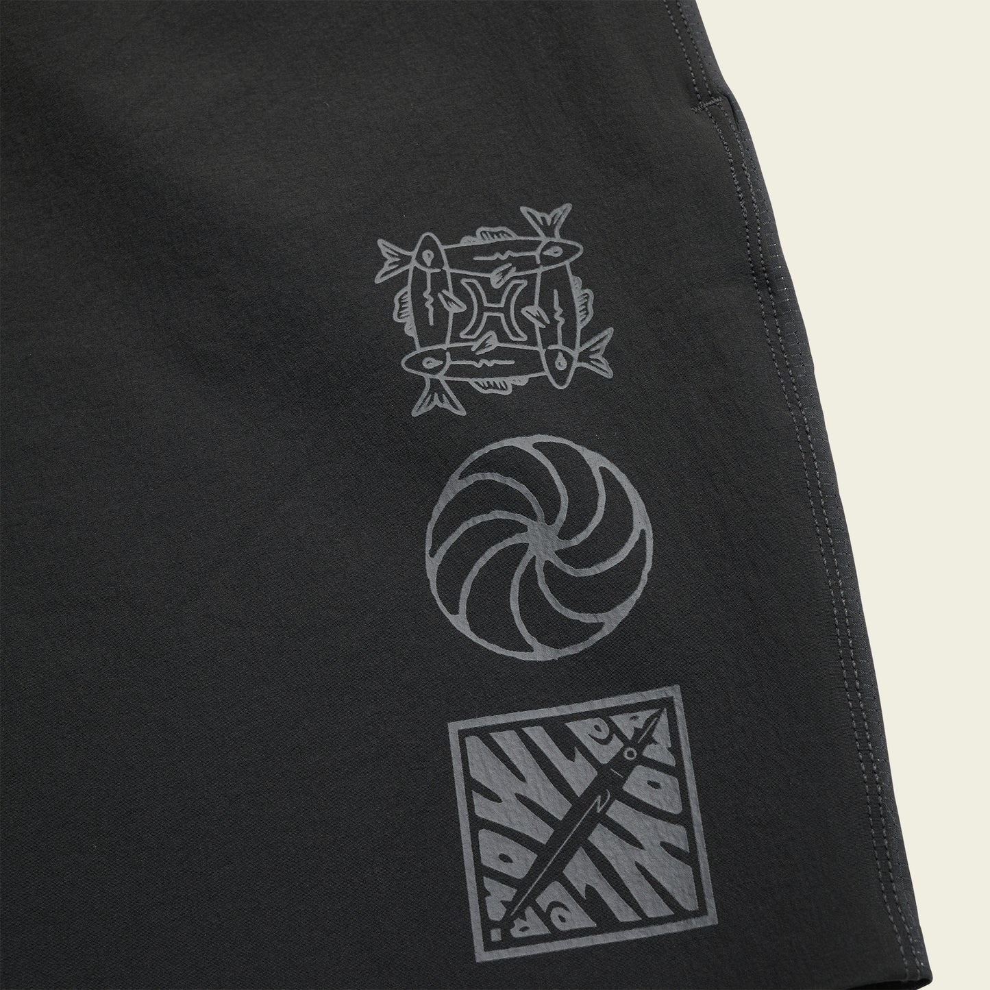 Del Este Performance Boardshorts 17" - Fortune Teller : Antique Black