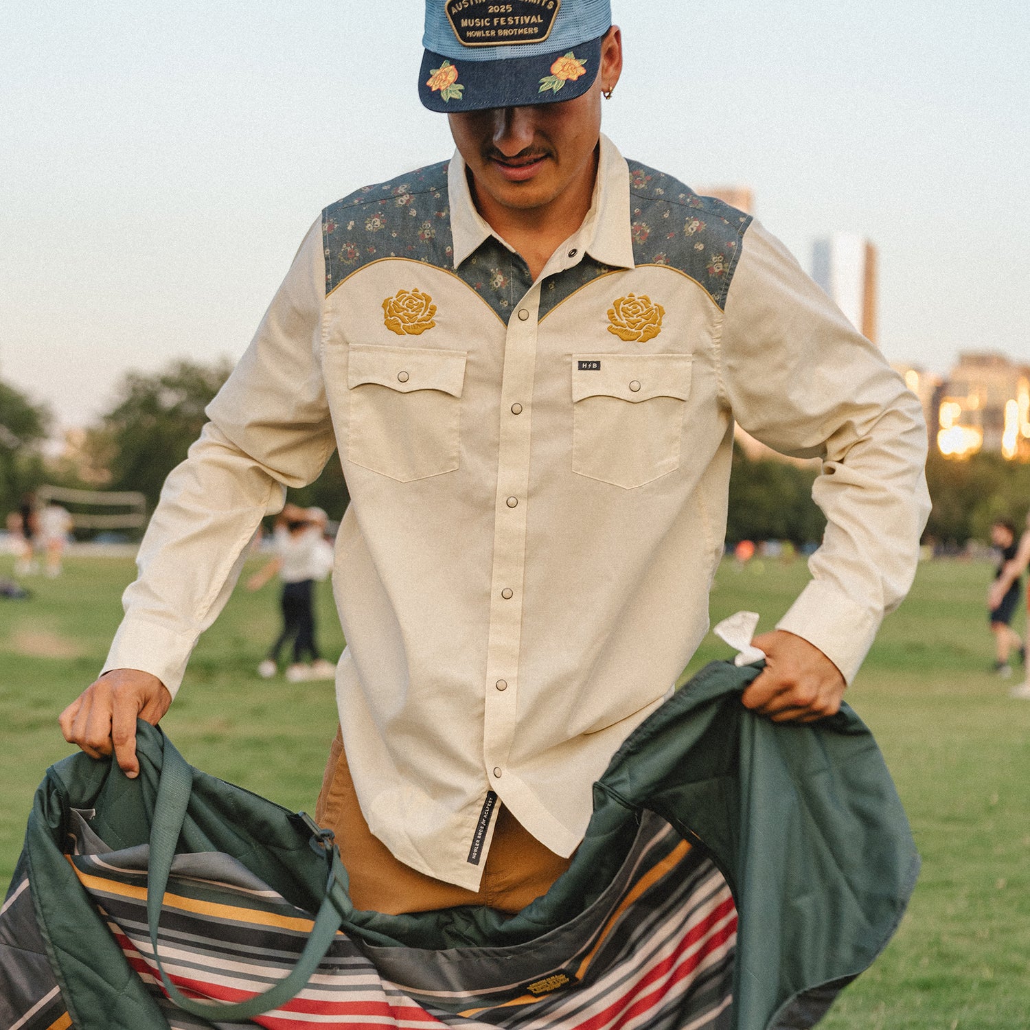 ACL Fest 2025 Crosscut Deluxe Snapshirt - Yellow Roses : Off White