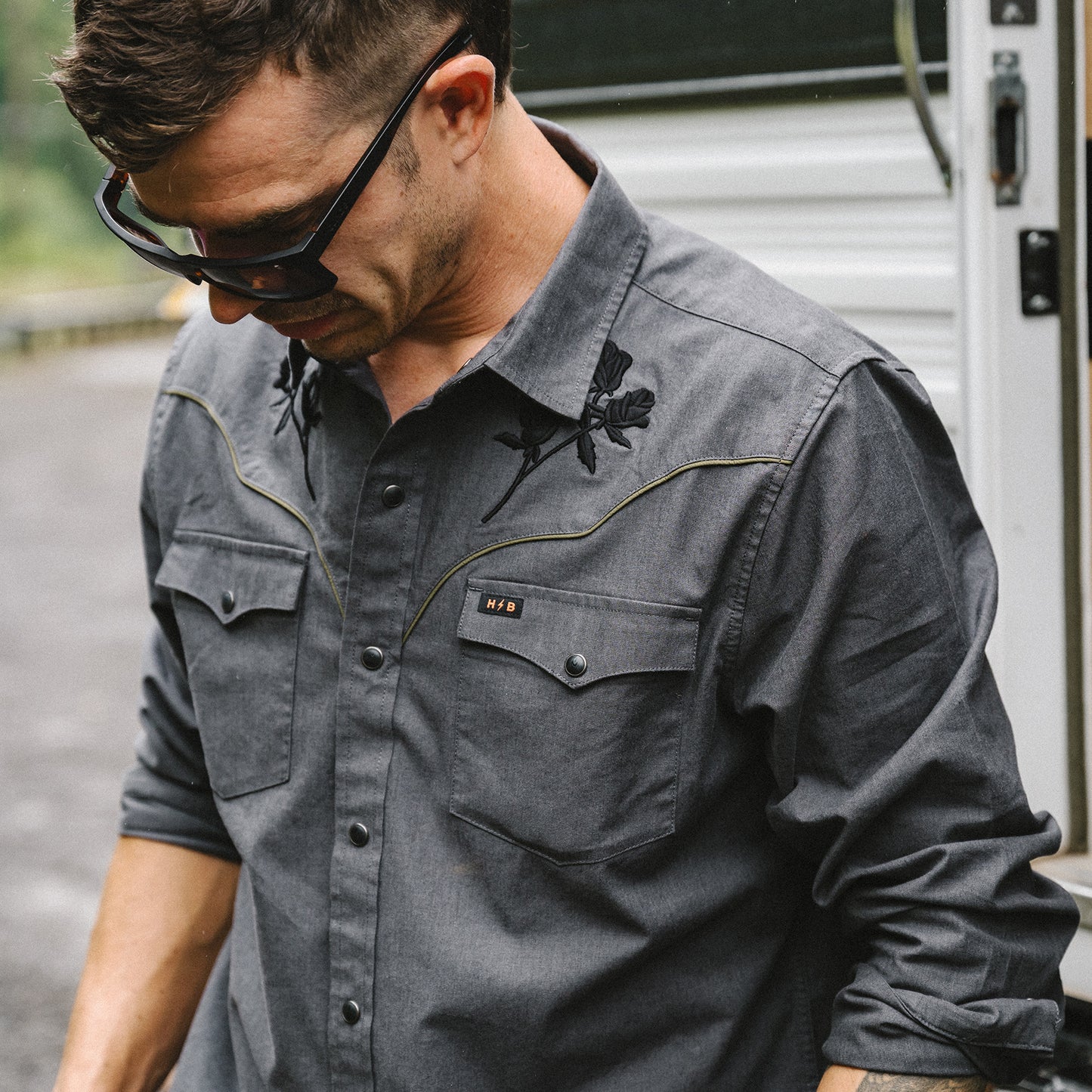 Crosscut Deluxe Snapshirt - Roses Noir : Grey
