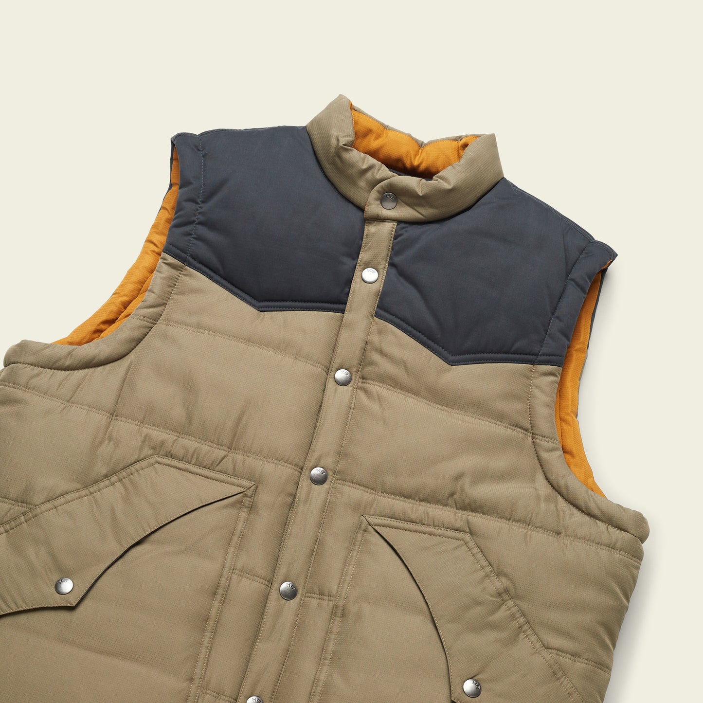 Rounder Vest - Mountain Green / Antique Black