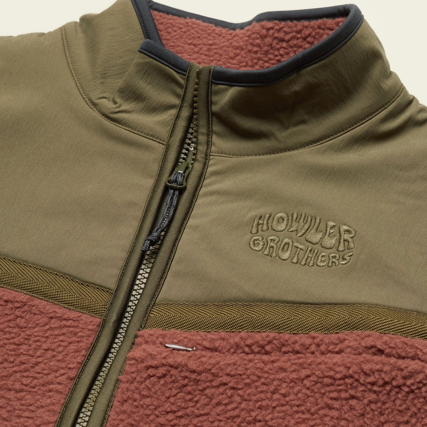 Crozet Fleece Vest - Cherrywood / Olivetree