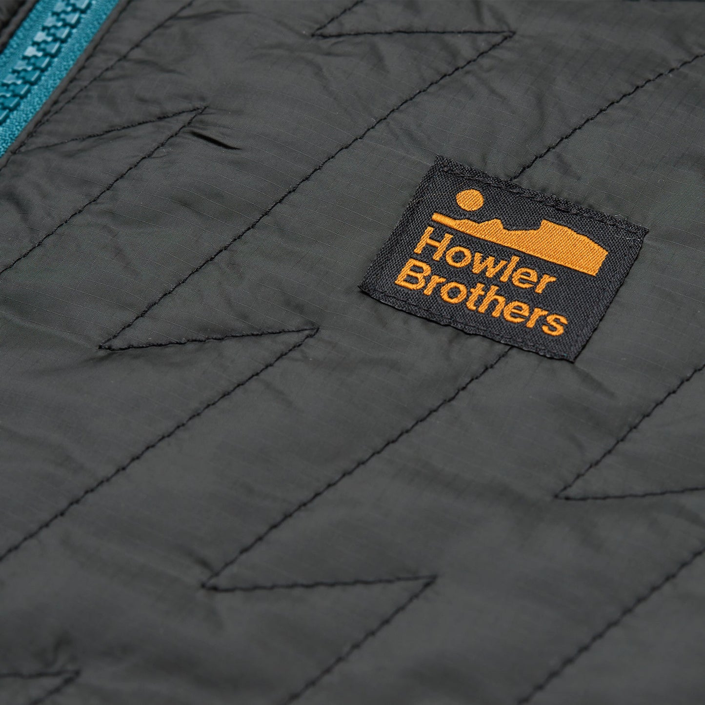 Voltage Quilted Pullover - Black n' Blue