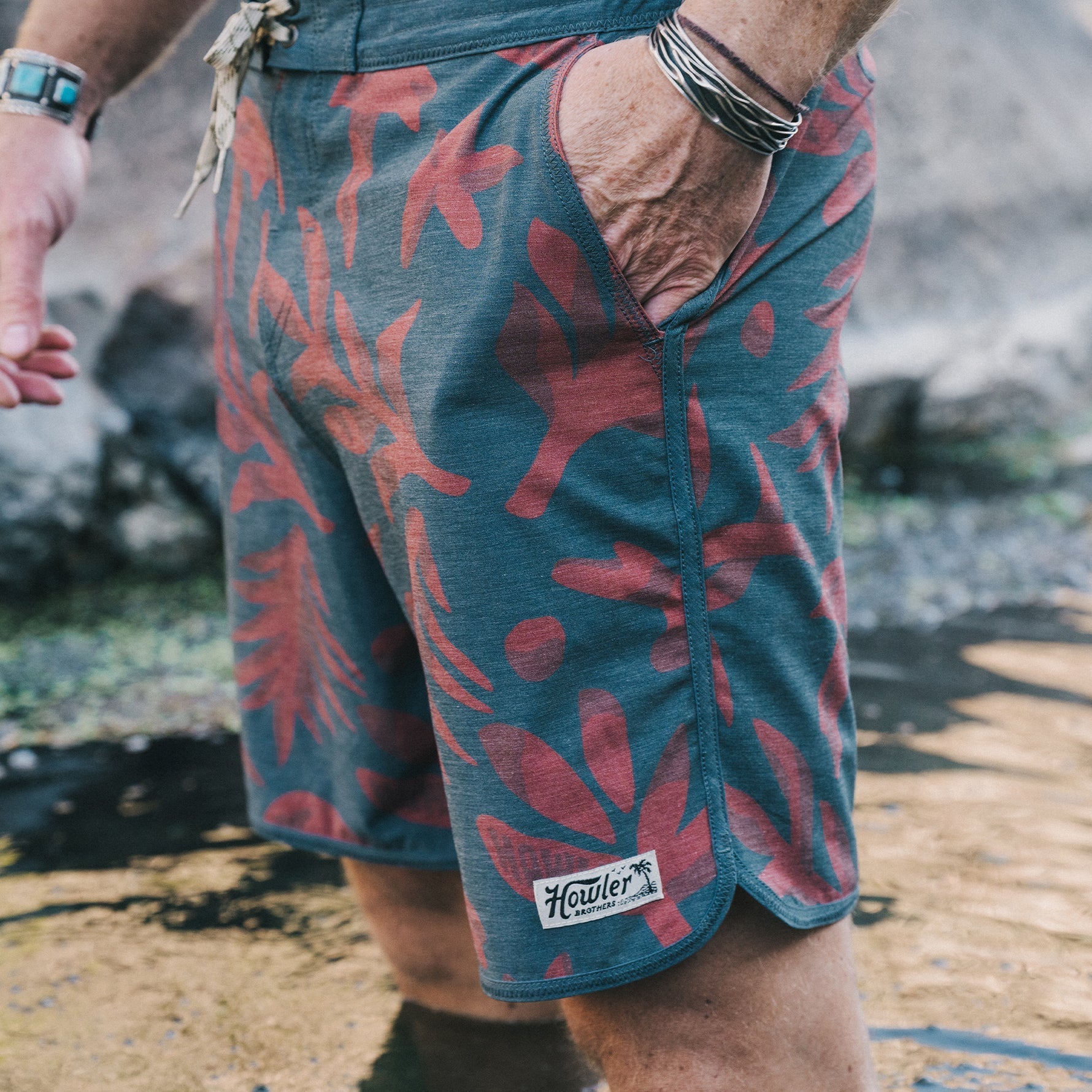 Howler brothers bruja boardshorts clearance