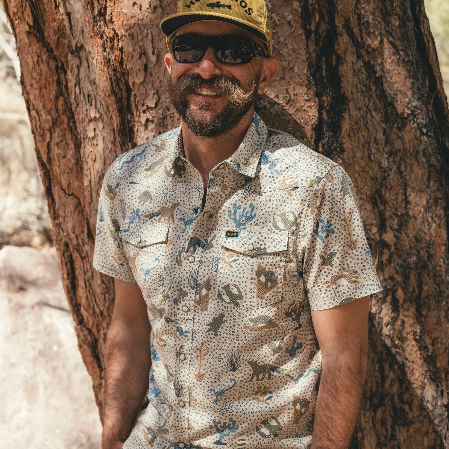 H Bar B Snapshirt - Ecosistema : Sand