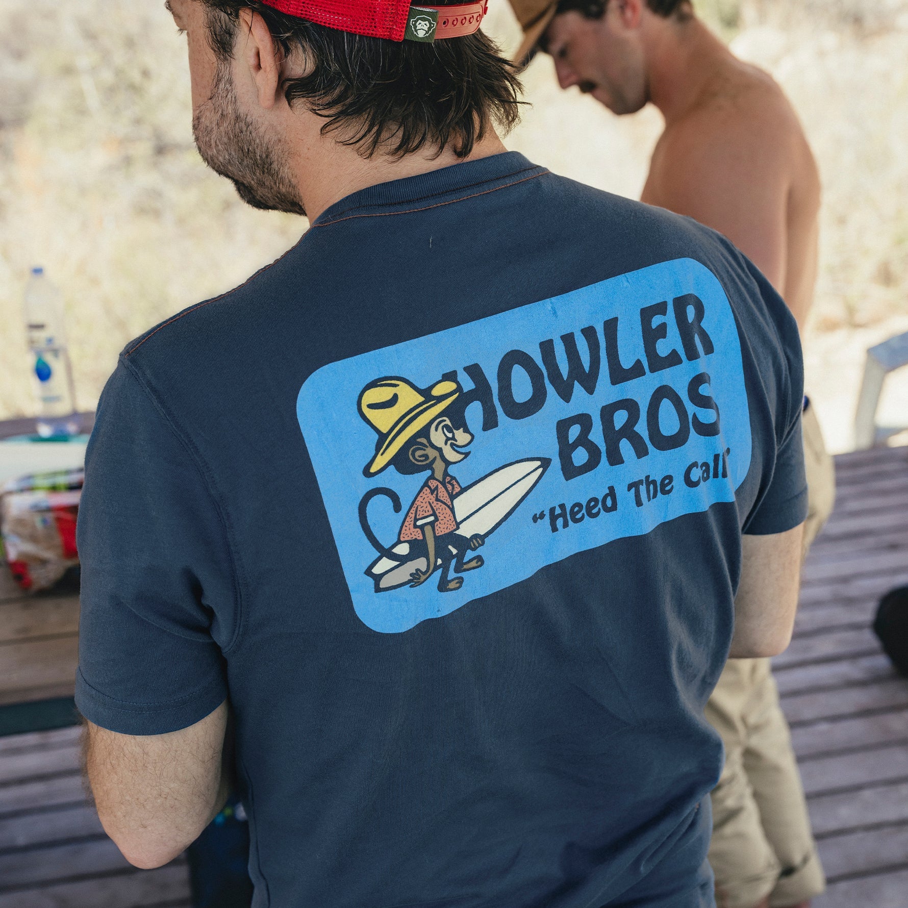 El Monito Surfs Badge T-Shirt - Key Largo – HOWLER BROTHERS