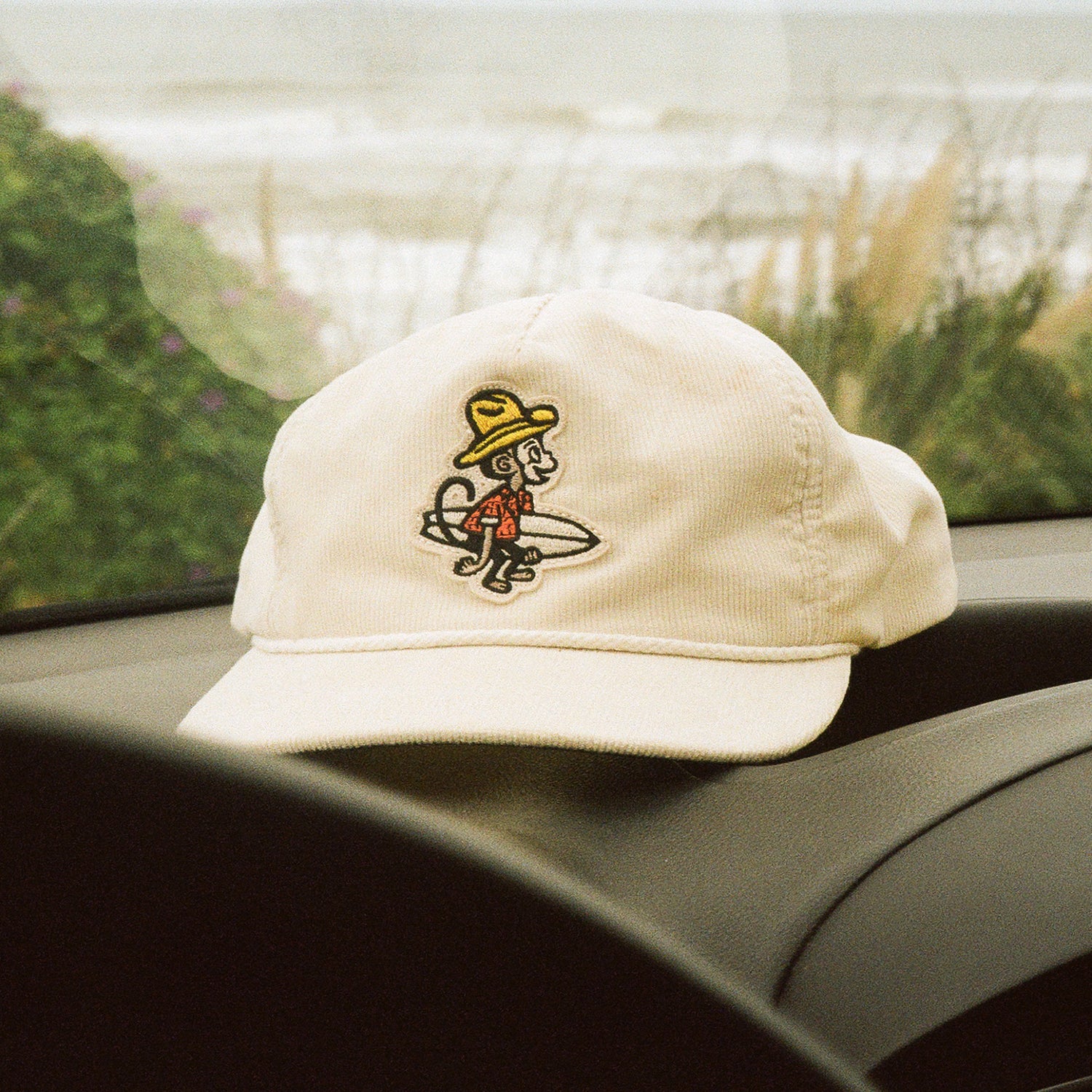 El Monito Surfs Snapback - Off White Corduroy - View 2