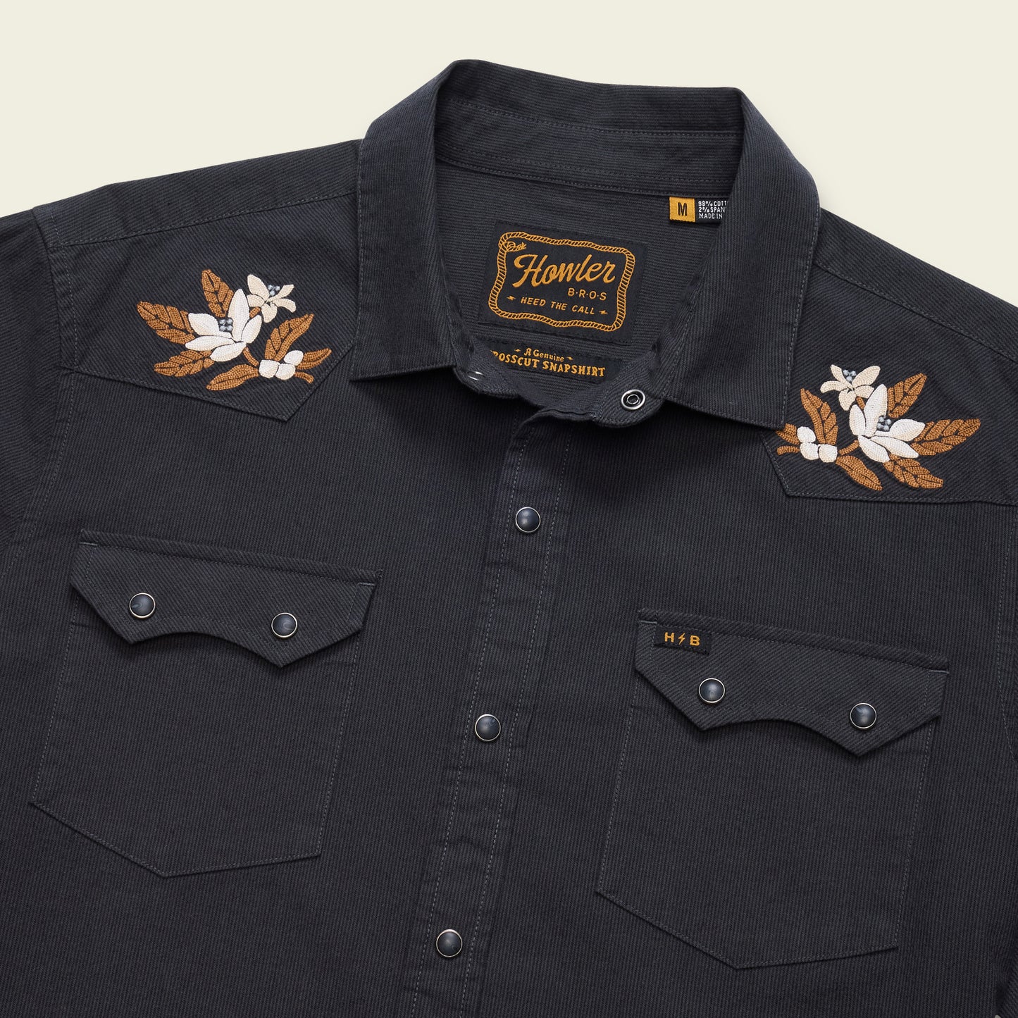Crosscut Deluxe Snapshirt - Orange Blossoms : Antique Black - View 3