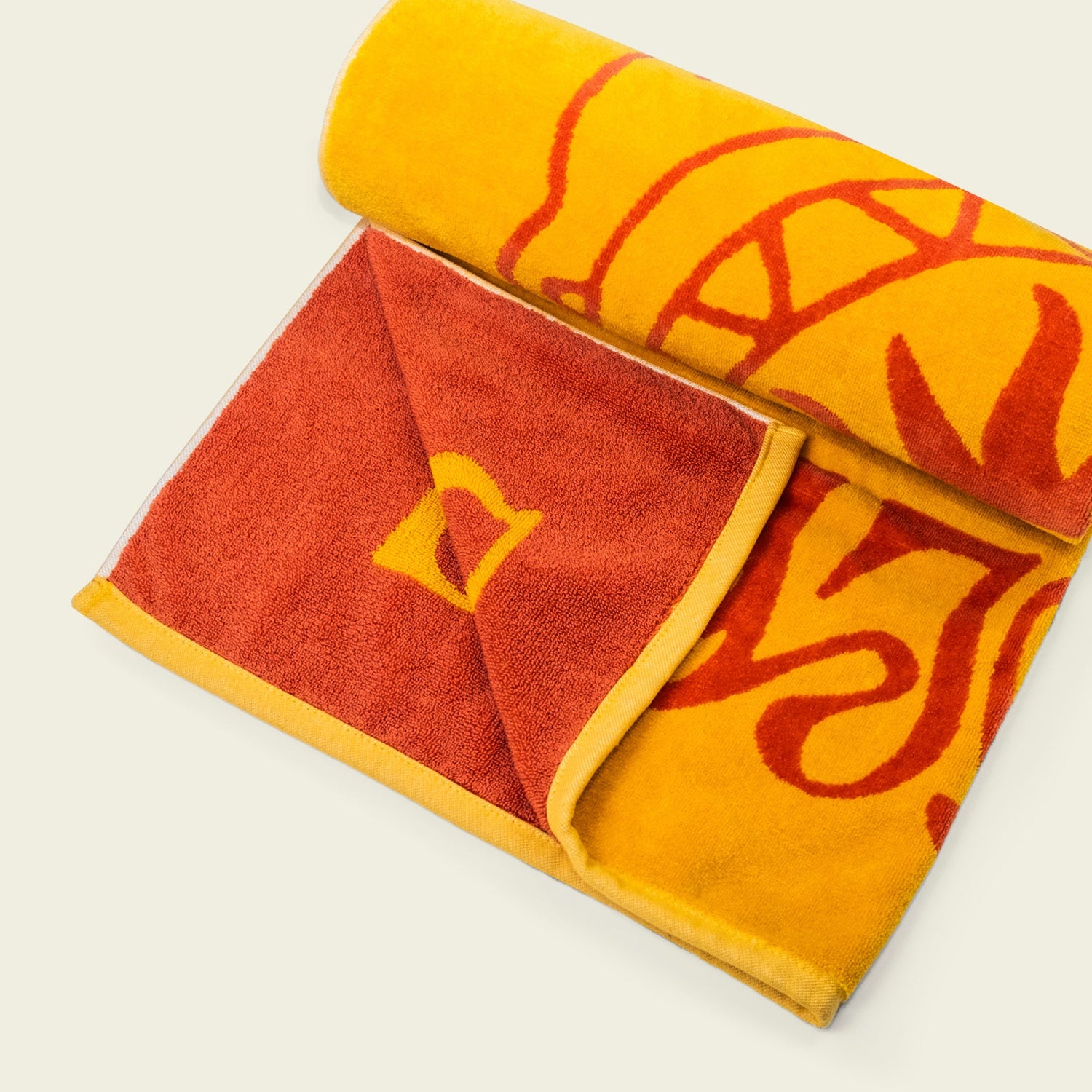 Howler Beach Towel - Sun Drinker