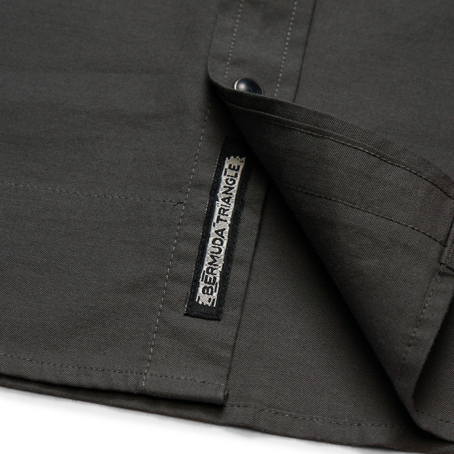 Bermuda Triangle Crosscut Deluxe Shortsleeve Shirt - Deadly Triad : Antique Black