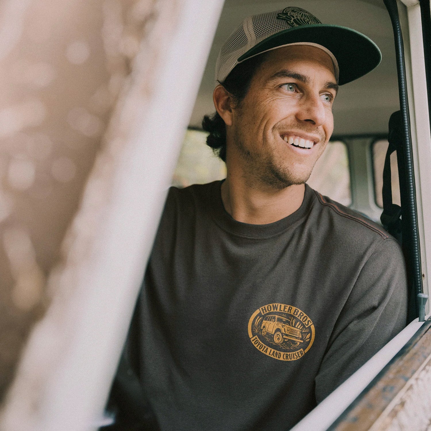 Land Cruiser T-Shirt - Overlander : Antique Black