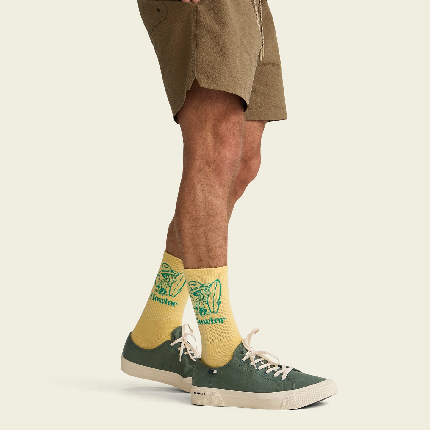 El Monito Surfs Socks - Yellow